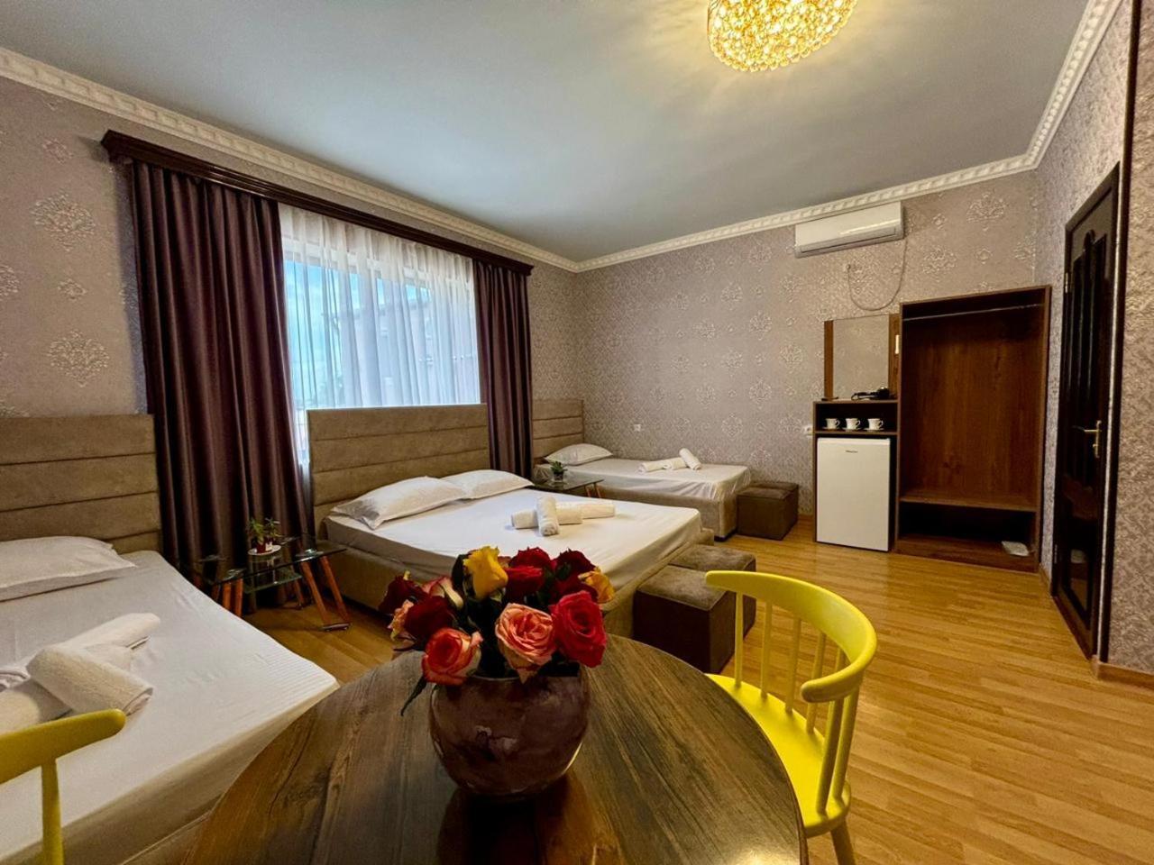 Styopa Hotel エレバン エクステリア 写真