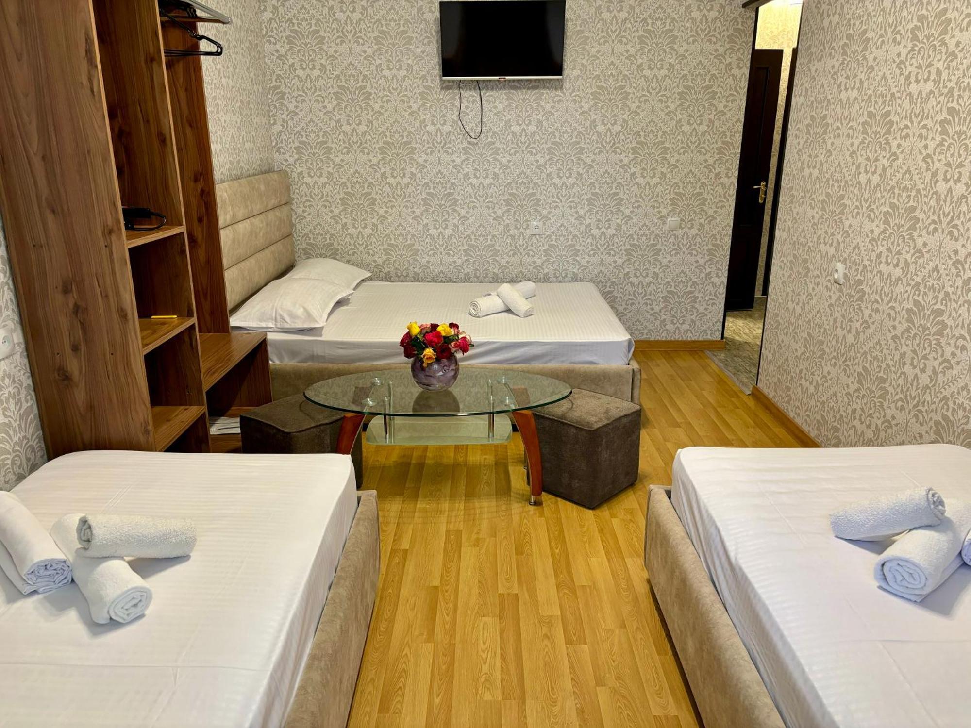 Styopa Hotel エレバン エクステリア 写真