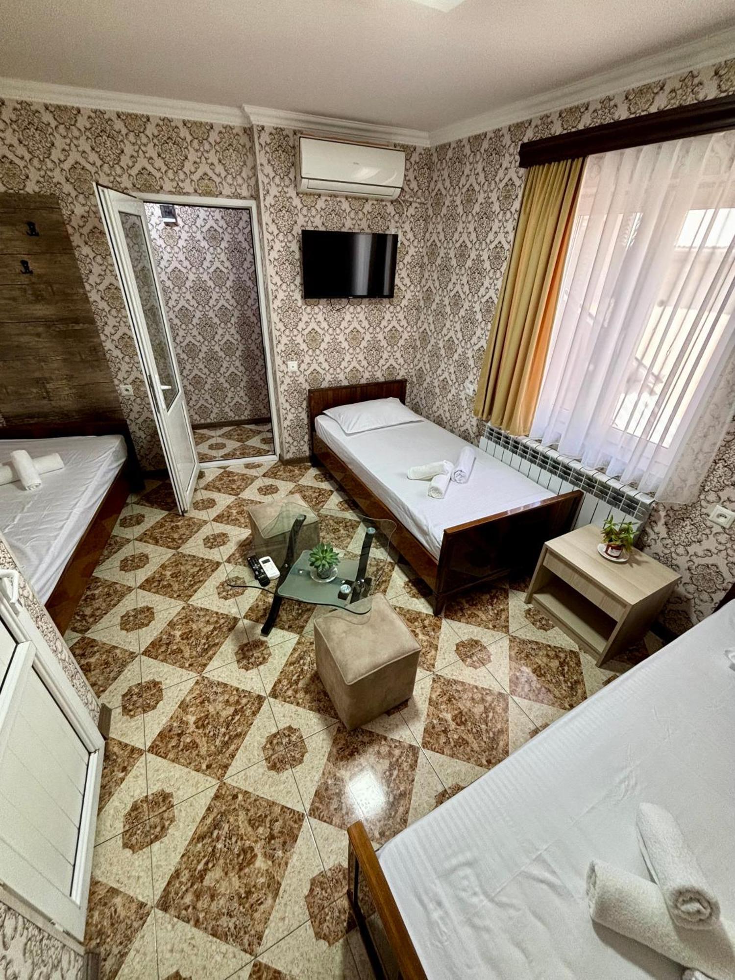Styopa Hotel エレバン エクステリア 写真